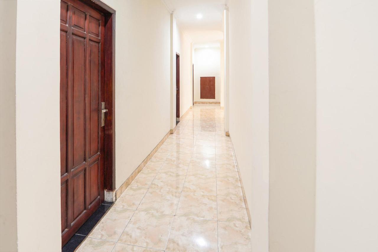 Oyo 231 Hotel Andita Syariah Surabaya Exteriör bild