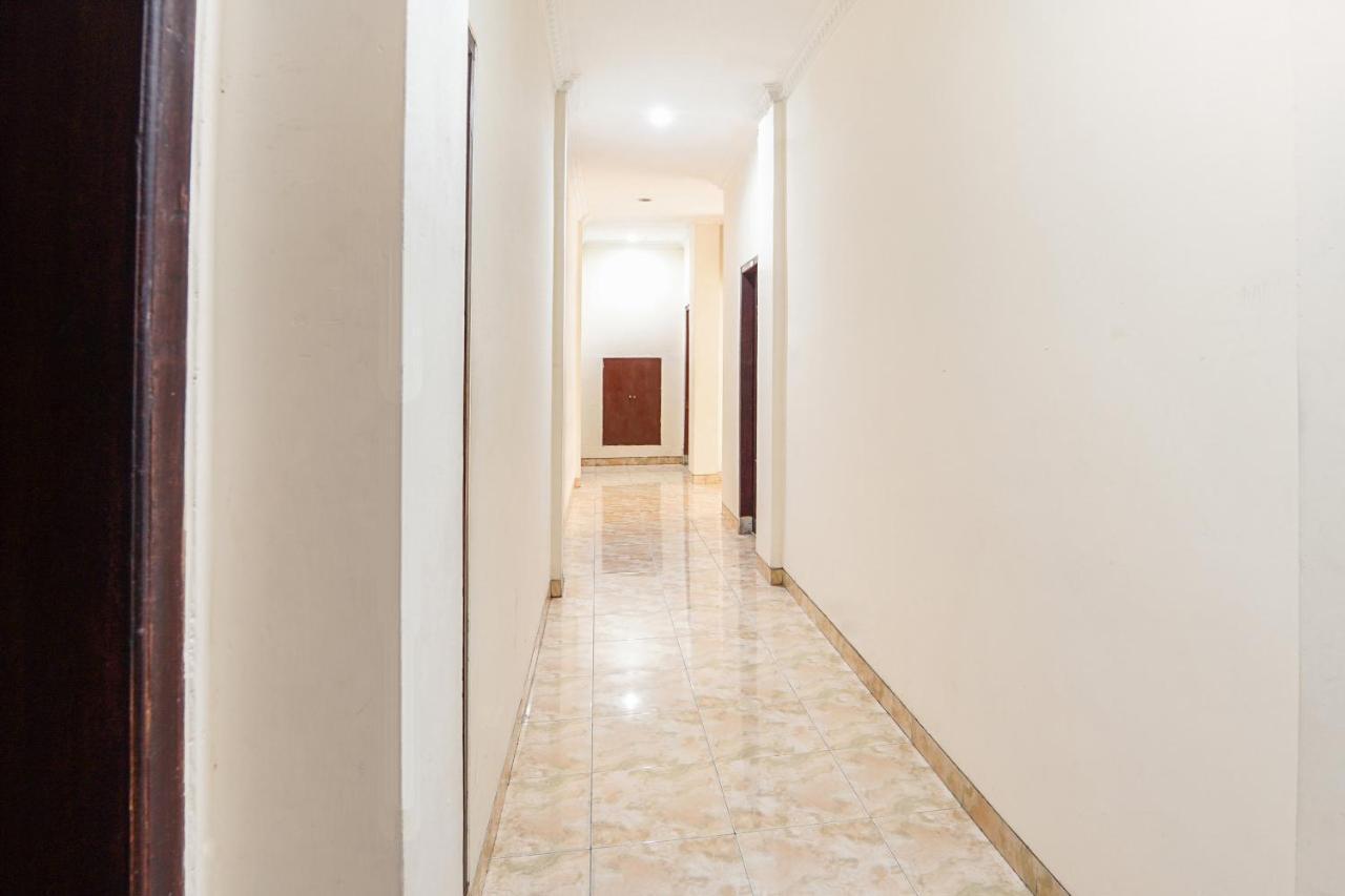 Oyo 231 Hotel Andita Syariah Surabaya Exteriör bild