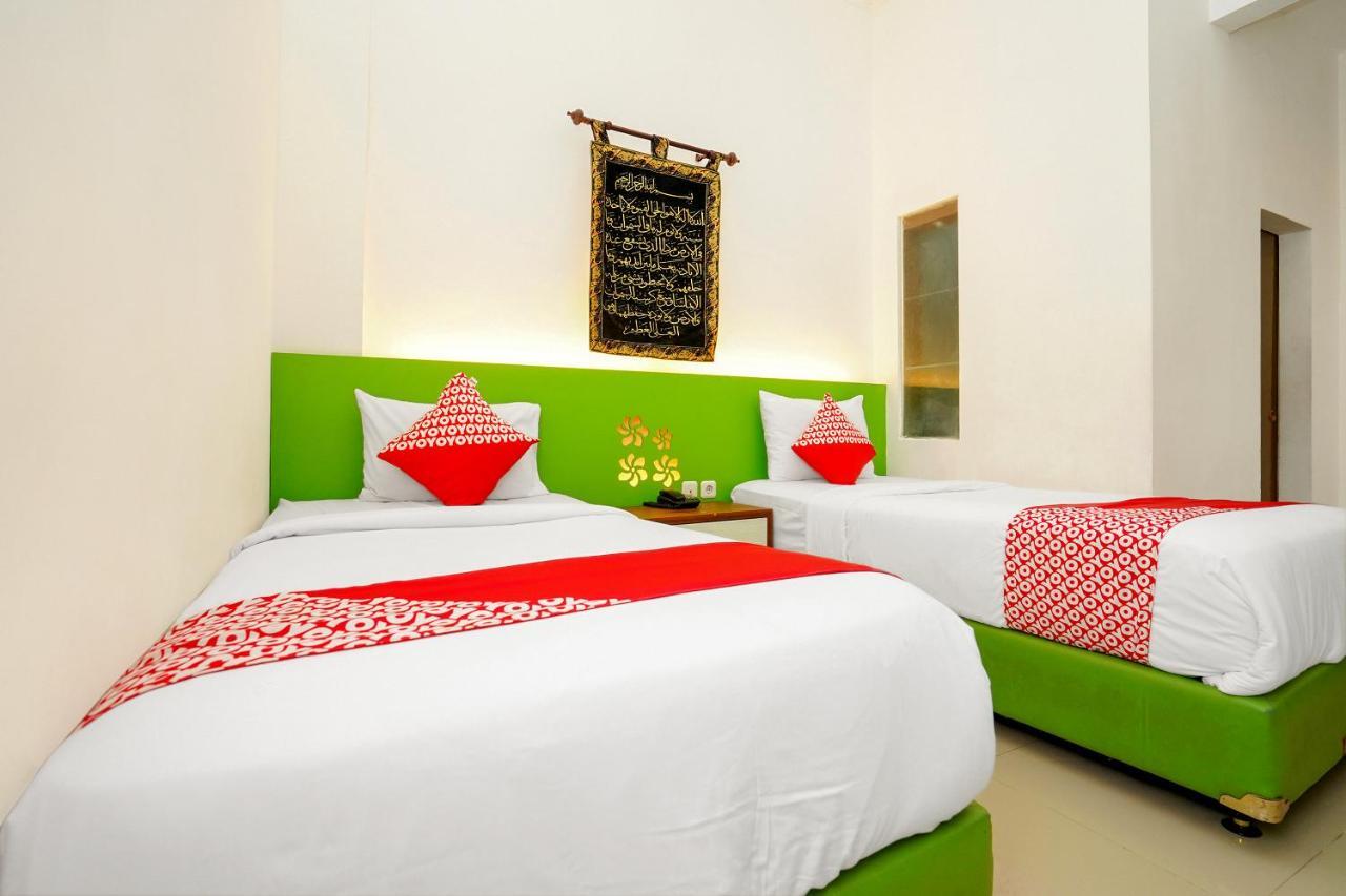 Oyo 231 Hotel Andita Syariah Surabaya Exteriör bild