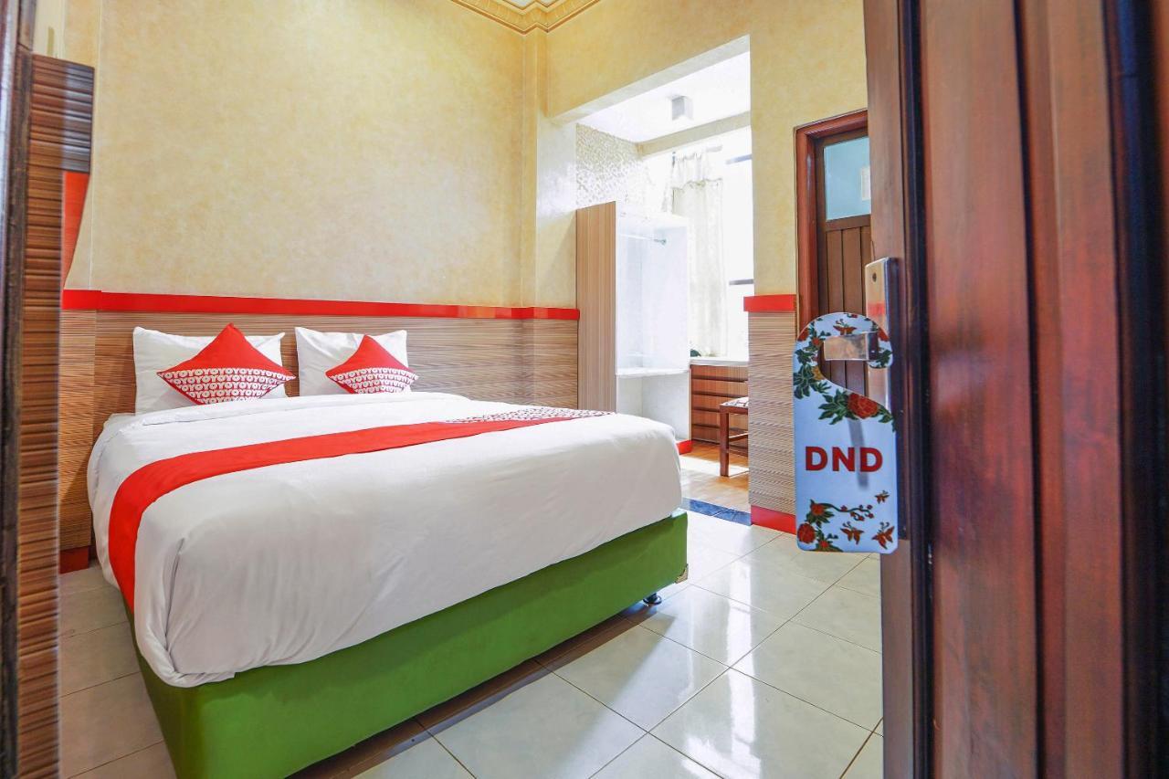 Oyo 231 Hotel Andita Syariah Surabaya Exteriör bild